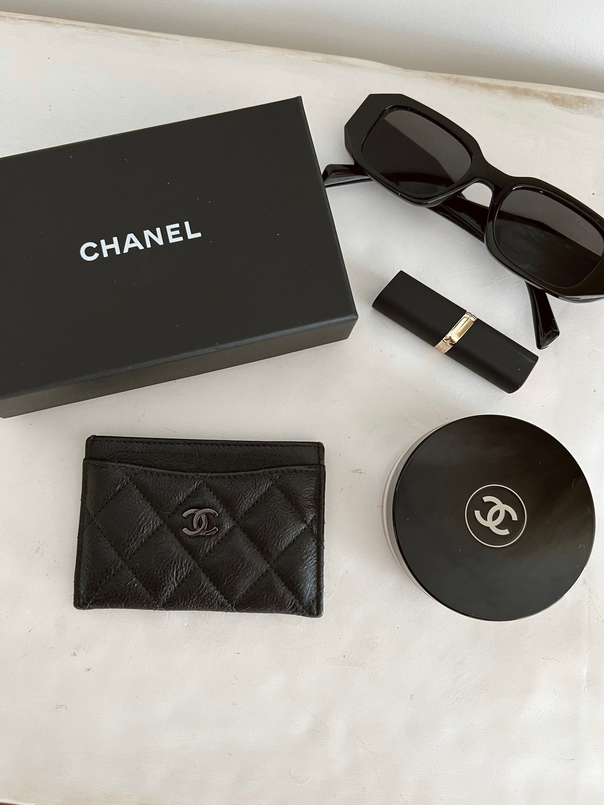 CHANEL LAMBSKIN QUILTED CARD HOLDER – Industri
